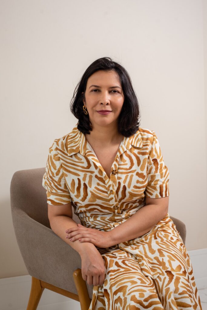Dra. Sirenice Médica Dermatologista atua na espacialidade há 14 anos.