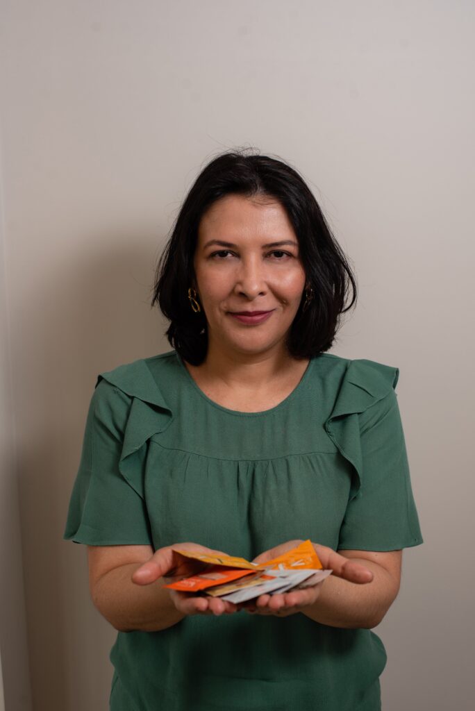 dra sirenice em seu consultório