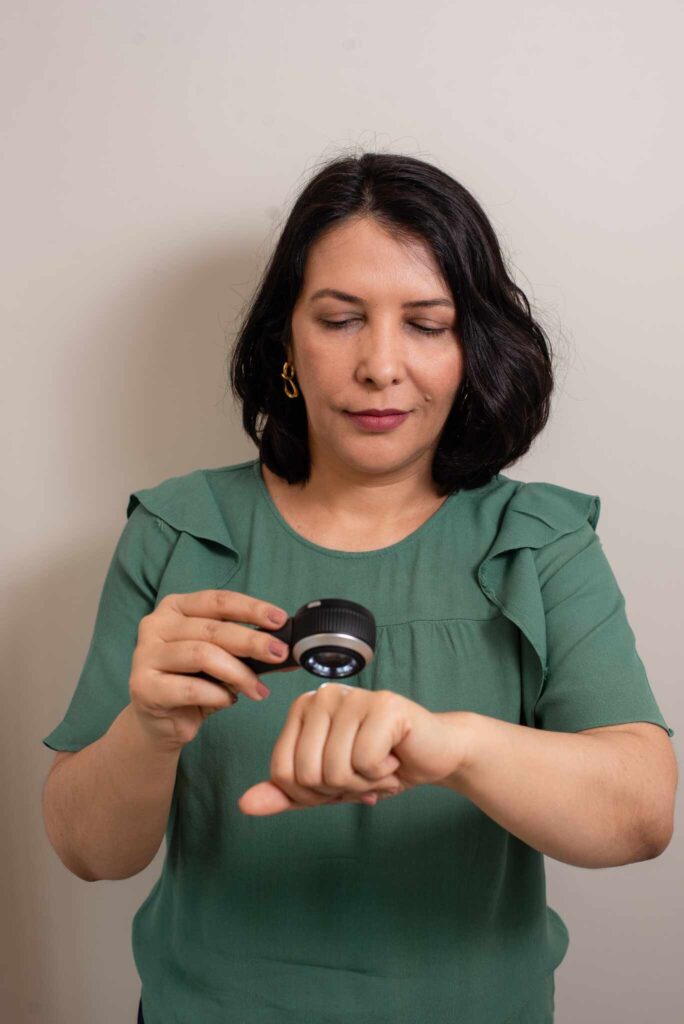Dra. Sirenice é uma Dermatologista experiente no tratamento da calvície.