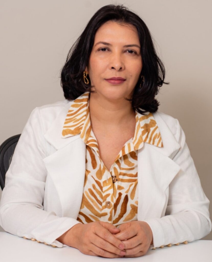 Dra. Sirenice, CRM: 36915. Dra. Sirenice, CRM: 36915.